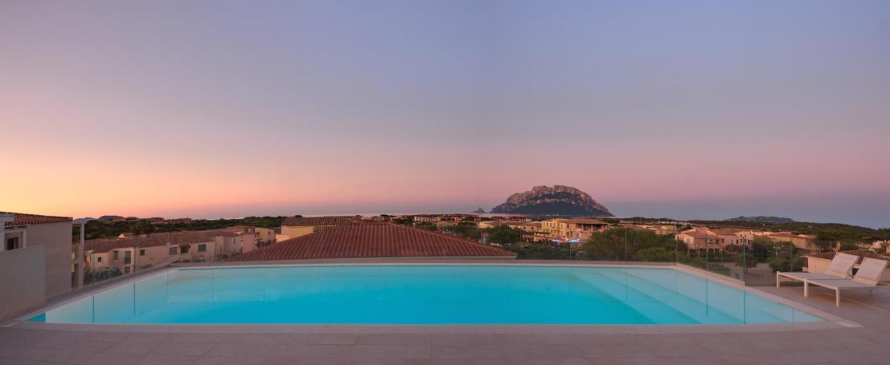 Felix Hotels - Hotel Residence Porto San Paolo Esterno foto