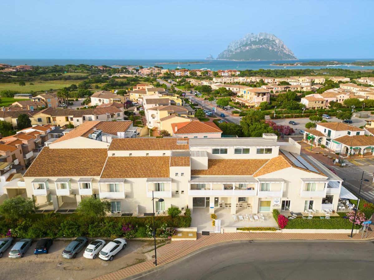 Felix Hotels - Hotel Residence Porto San Paolo Esterno foto