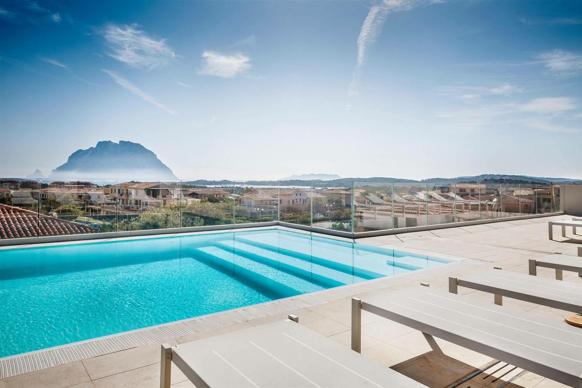 Felix Hotels - Hotel Residence Porto San Paolo Esterno foto